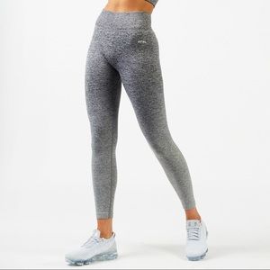 PULSE OMBRÈ SEAMLESS LEGGINGS